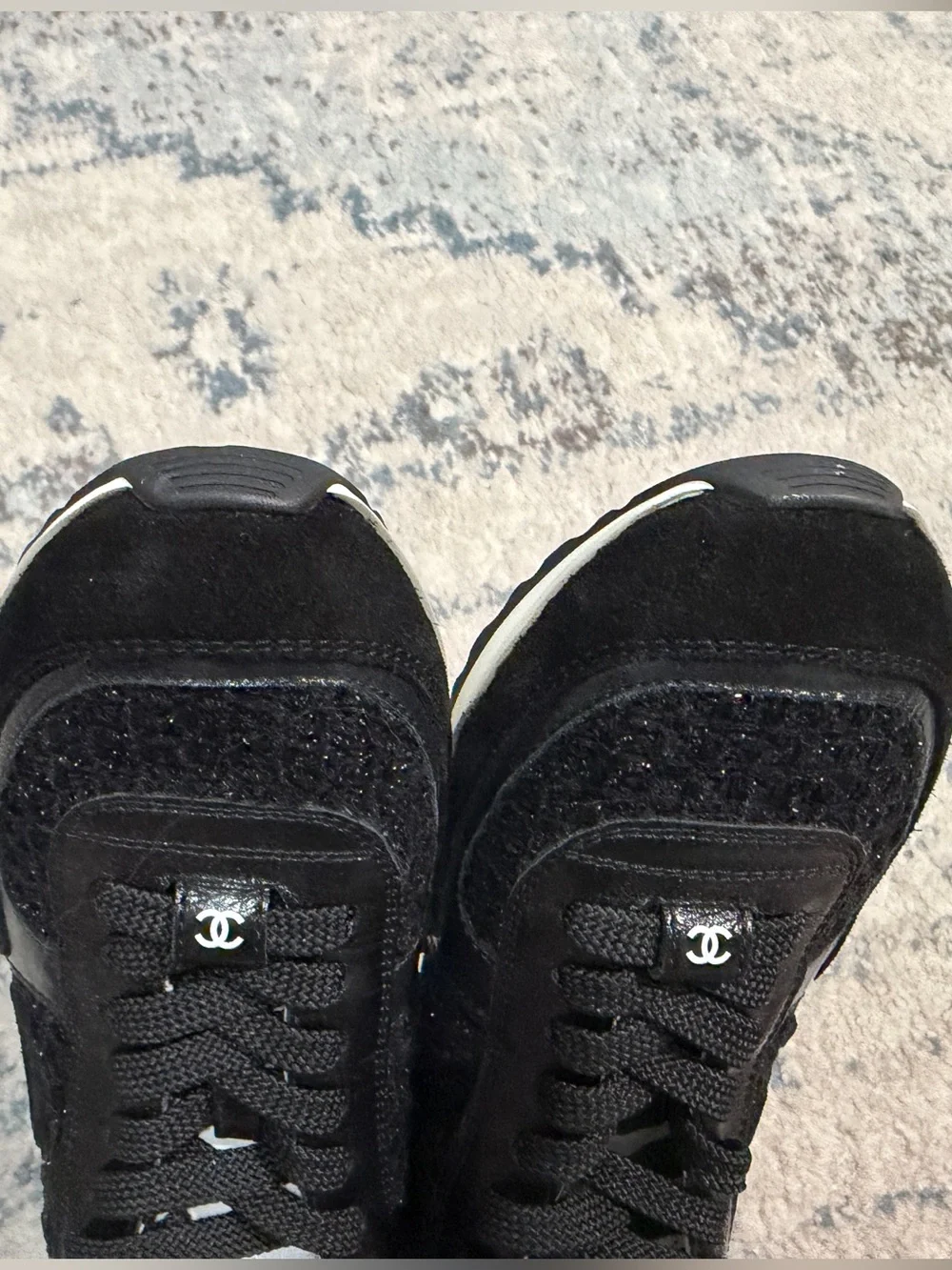 CHANEL low top